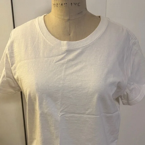 Urban Outfitters White Short Sleeve Tee - Picture 2 of 5